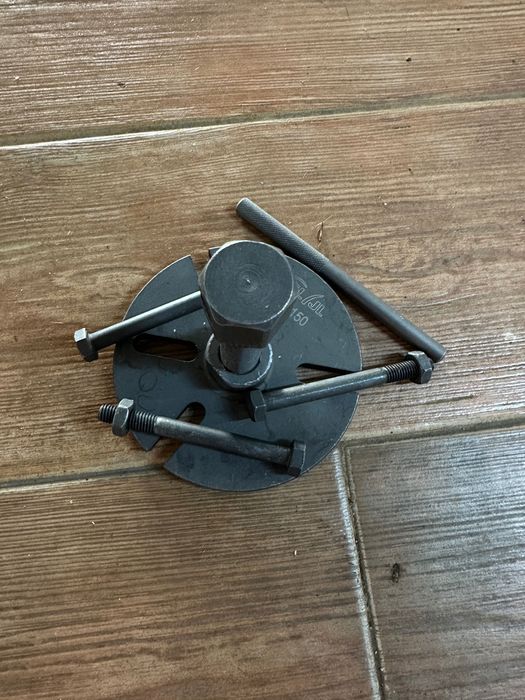 Ferramenta de desmontagem de embreagem Virago 535