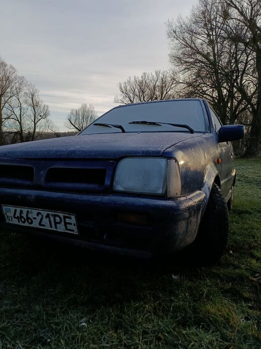 Продам автомобіль нісан мікра к10