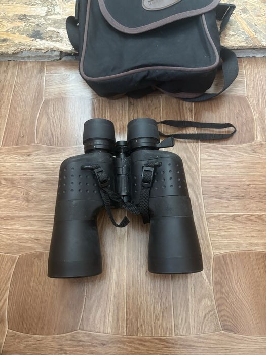 Бинокль Sakura в хорошем состоянии