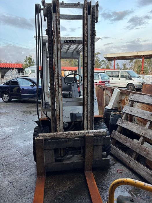 empilhados Fiat 3tn a gas