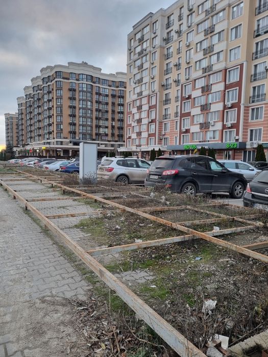 Фасад , Новоселки - Чабаны, 9 соток, проект 12 магазинов, 100 кВт