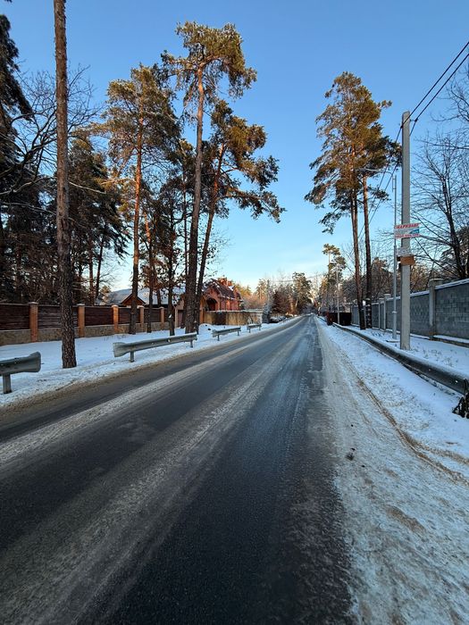 Земельна ділянка під будівництво.