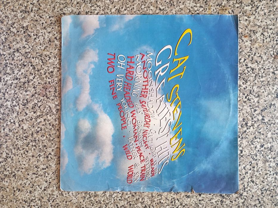 Variedade de discos vinil LP 3€ unidade
Exemplar estado de conservação