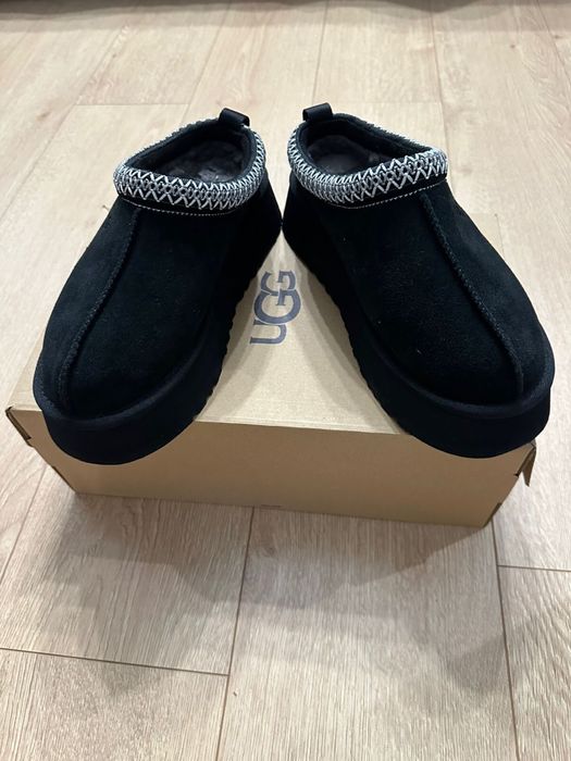 Взуття жіноче UGG