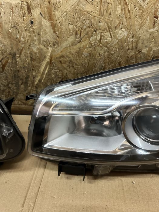 Передні фари Nissan Qashqai J10 Нісан Кашкай Джей 10 10–13 рестай