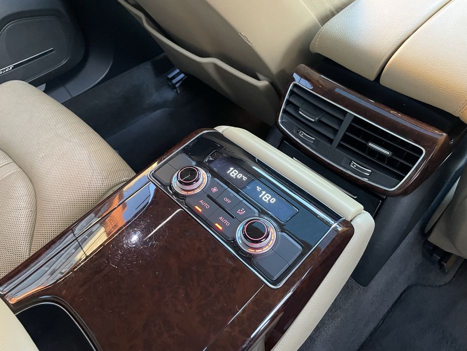 Audi A8 2013 (короткая база)