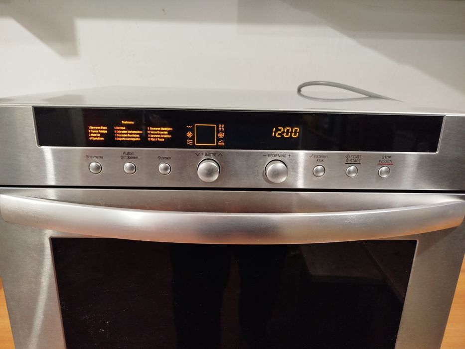 Продам пралку Bosch.