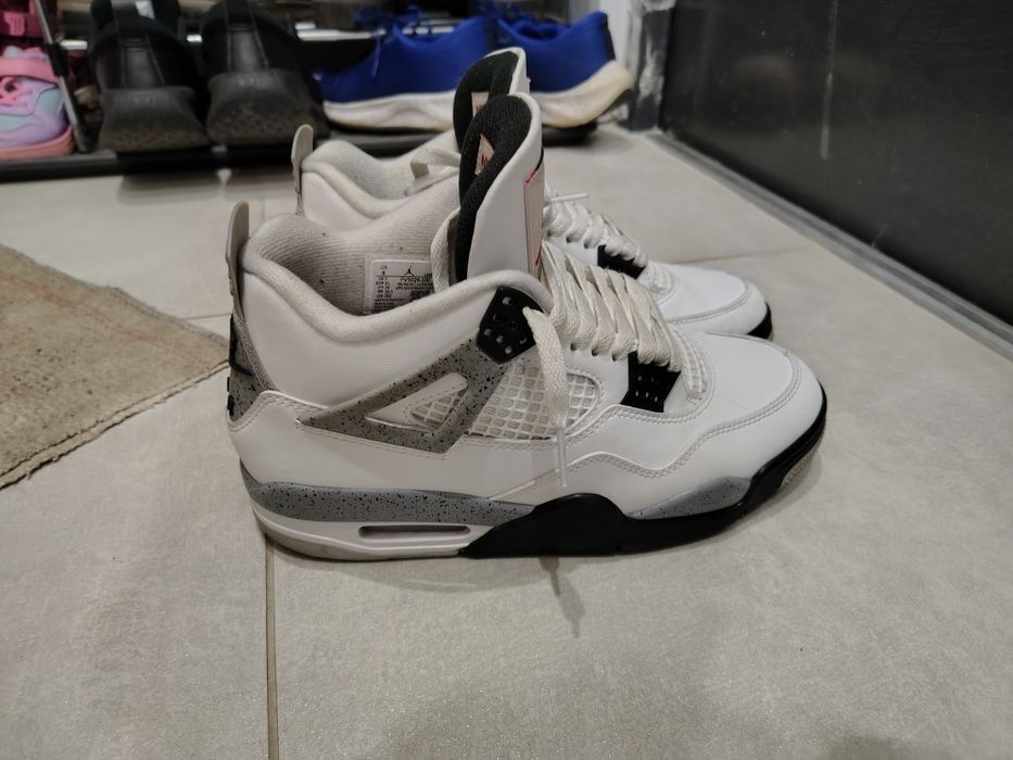 Jordan 4 white cement retro