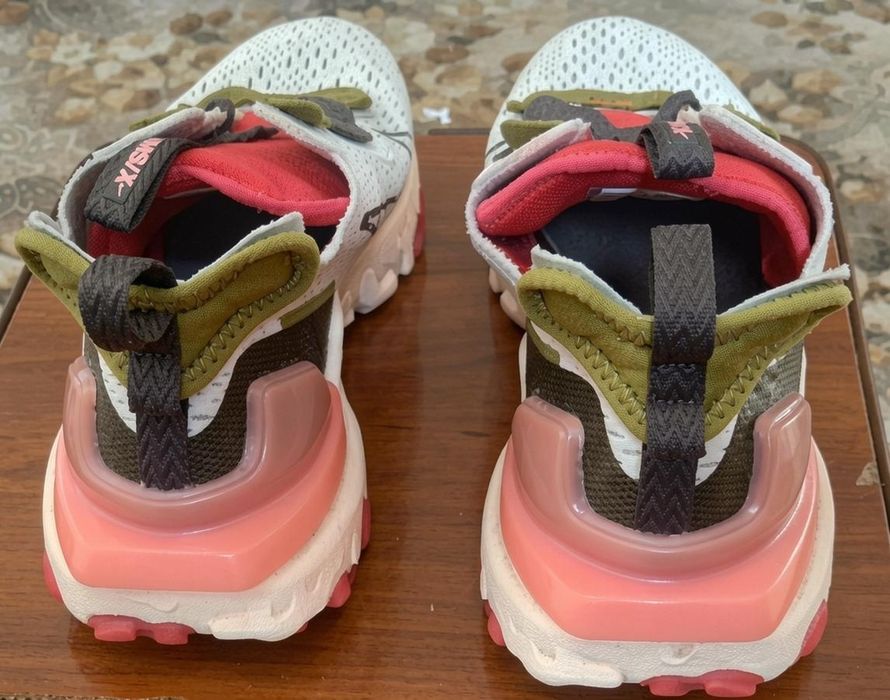 Кросівки Nike React Vision