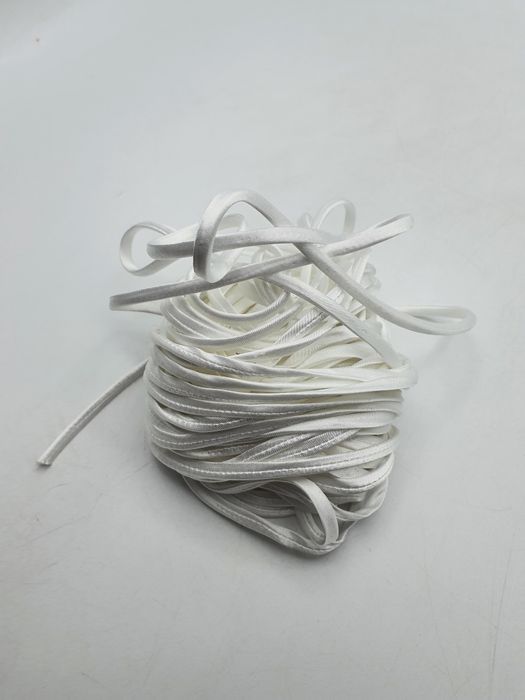 Sznurek satynowy kupon 15 m.biały