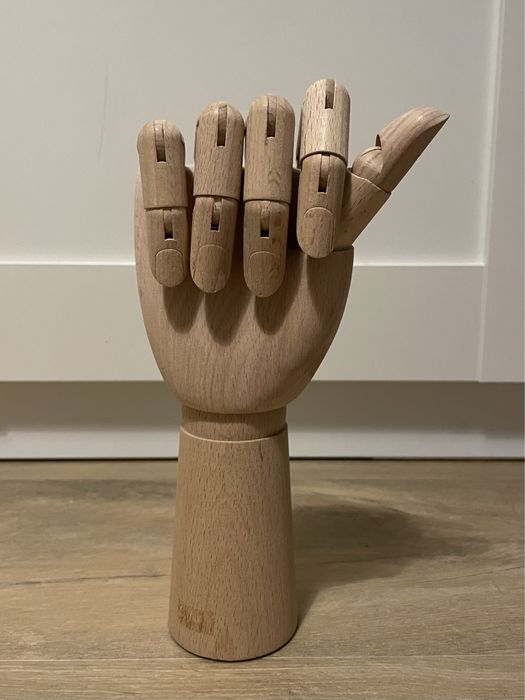 Drewniana ręka IKEA