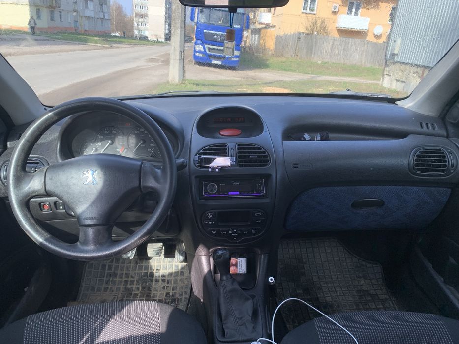 Продам Peugeot 206