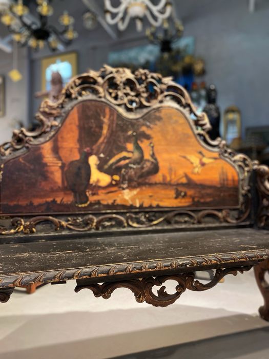 Antyczna oryginalna rzezboina lawka recznie malowana w stylu rokoko