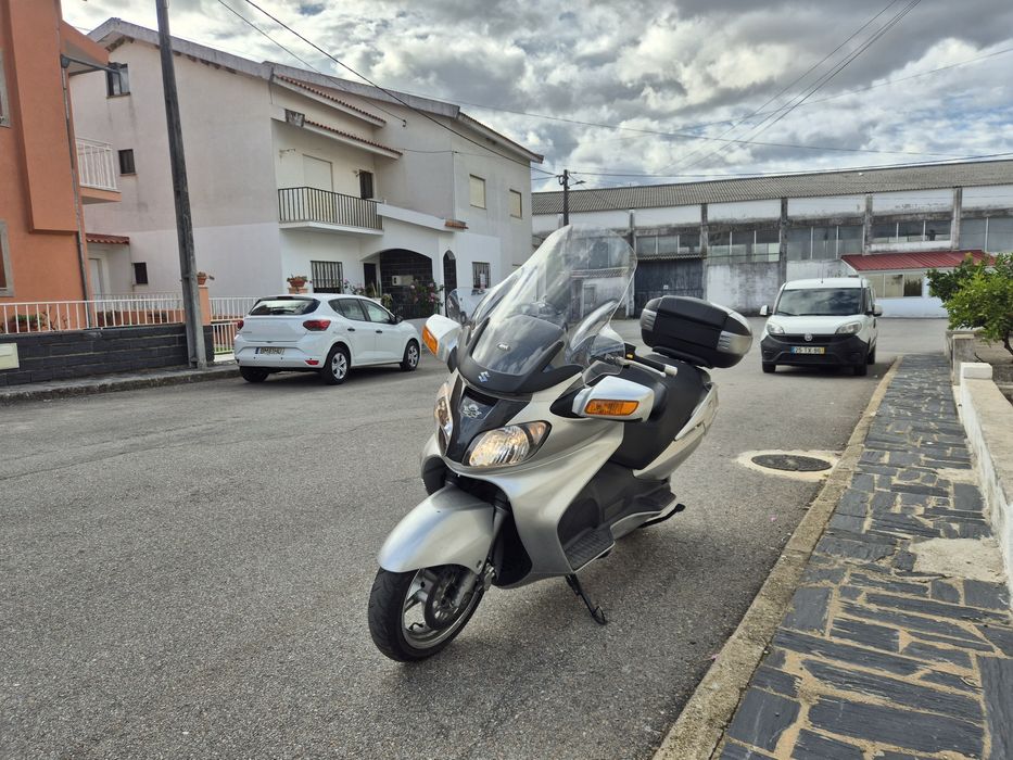 Suzuki burgman 650