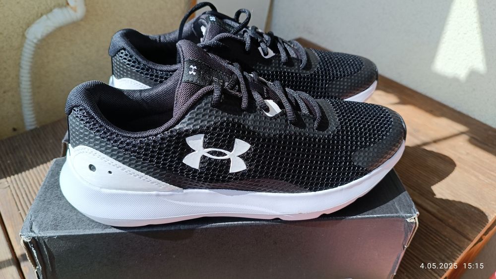Buty Surge 3 Under Armour roz. 42,5