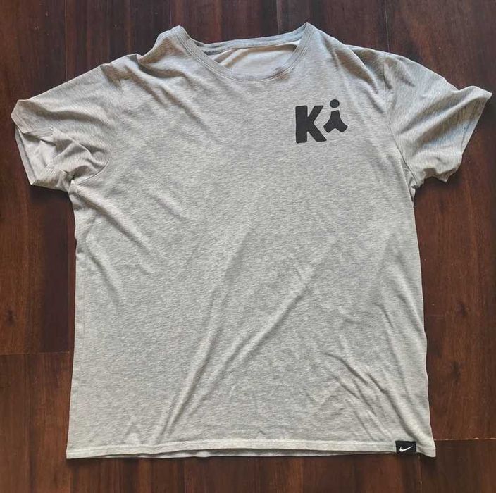 Nike Kyrie Irving NBA T-shirt XL Rare Vintage