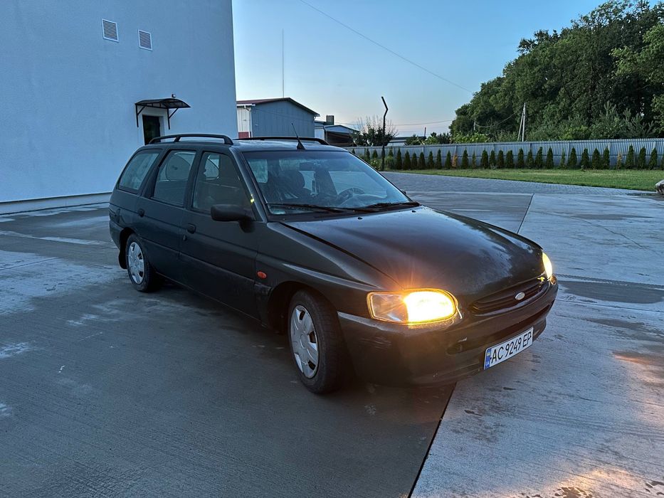 Продам Ford escort  1.4