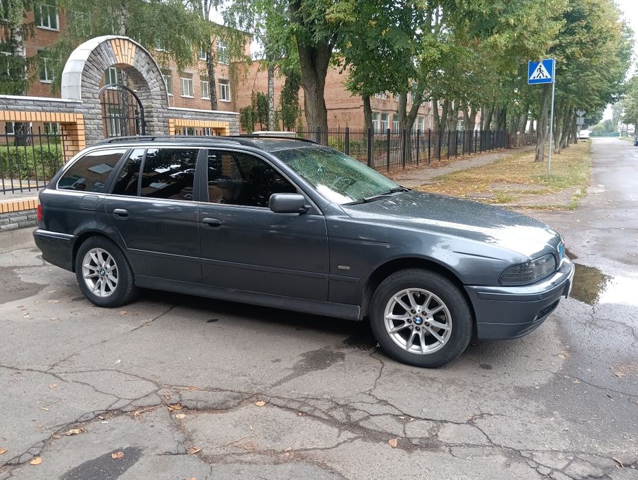 Продам БМВ е39  525 тді