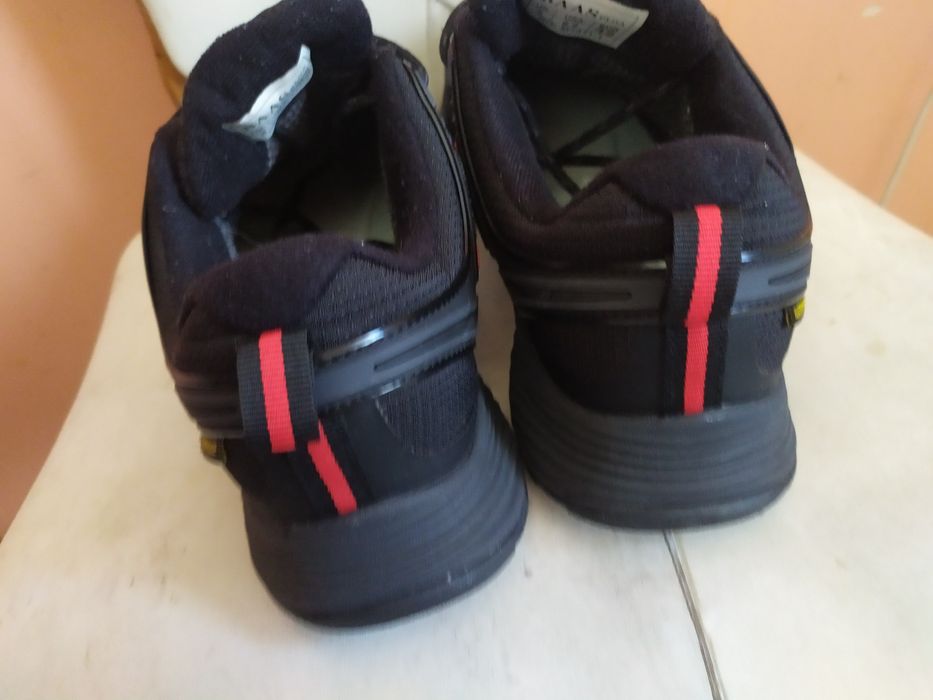 Кроссовки BAAS ploa  model No: M7311-1 раз 42.