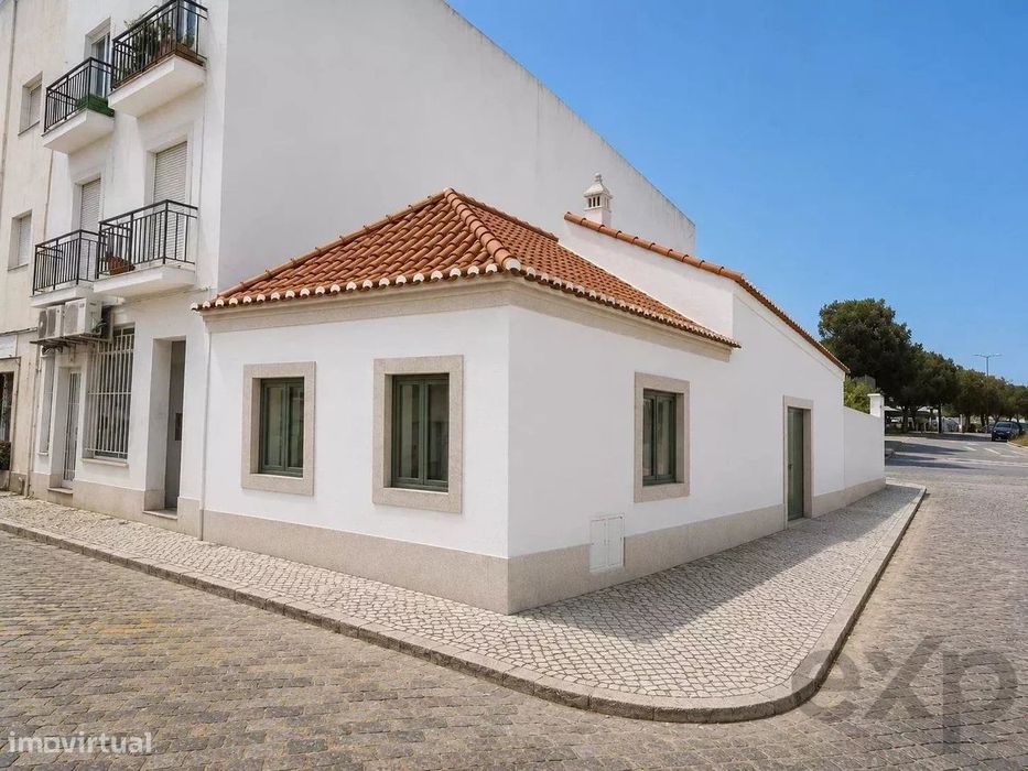 Moradia térrea com projeto aprovado no centro histórico de Tavira