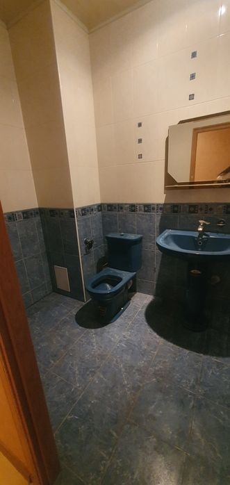 Продам  комерційне  приміщення