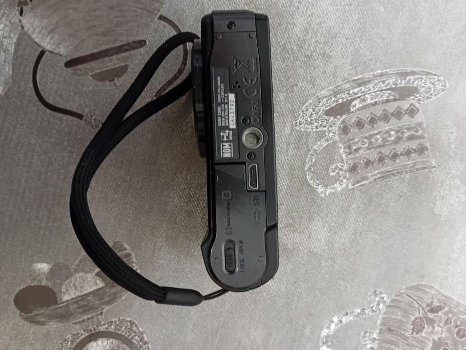 Sony Cyber Shot DSC-H70