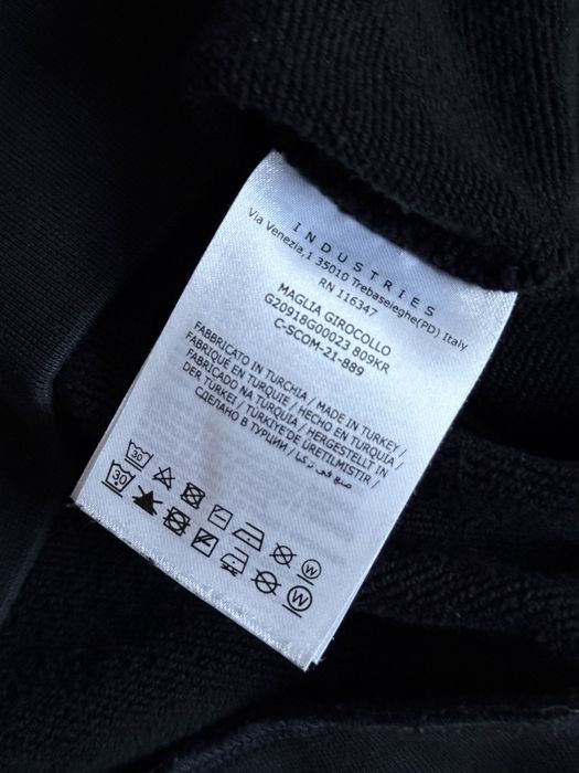 Czarna bluza moncler rozmiar  M  bez wad