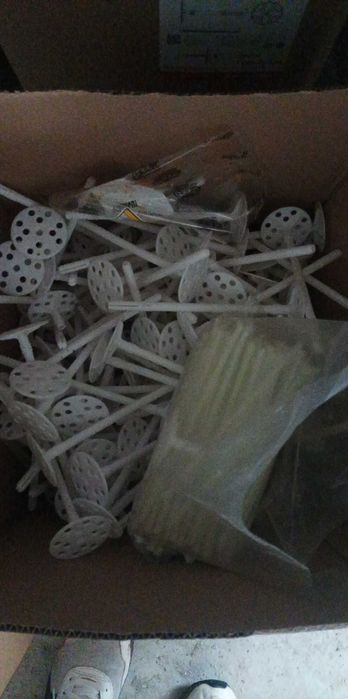 Łącznik fasadowy wbijany 20 cm