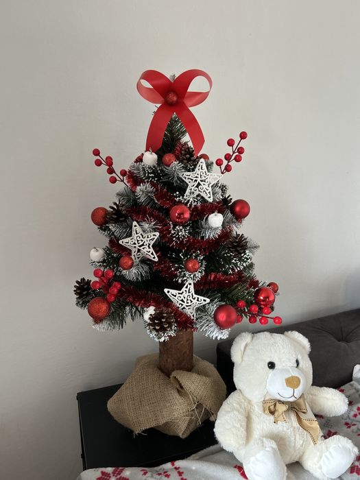 Choinka w doniczce z dekoracją i ozdobami - 70 cm