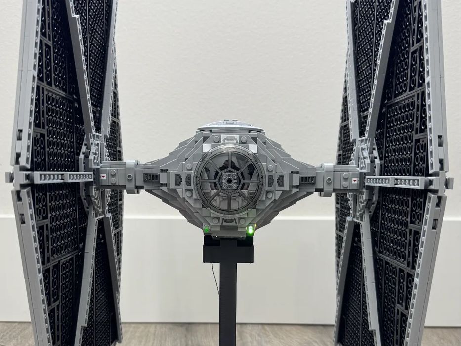 Suporte de Exibição Compativel para UCS TIE Fighter LEGO (75095)
