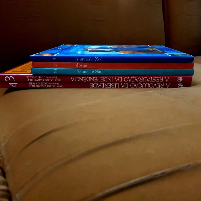 3 livros de Histórias da Biblia (vol 2,7 e 10)