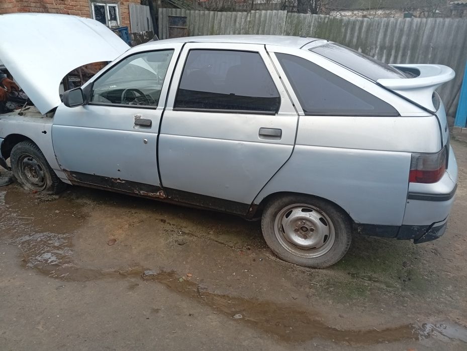 Продам машину 2112