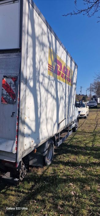 Sprzedaż samochodu ciężarowego marki Iveco Daily z 2012 roku
