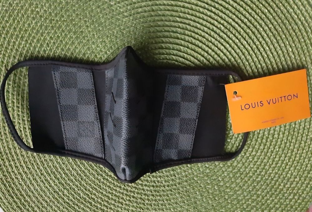 Louis vuitton maska maseczka krata nowa made in France paris piękna