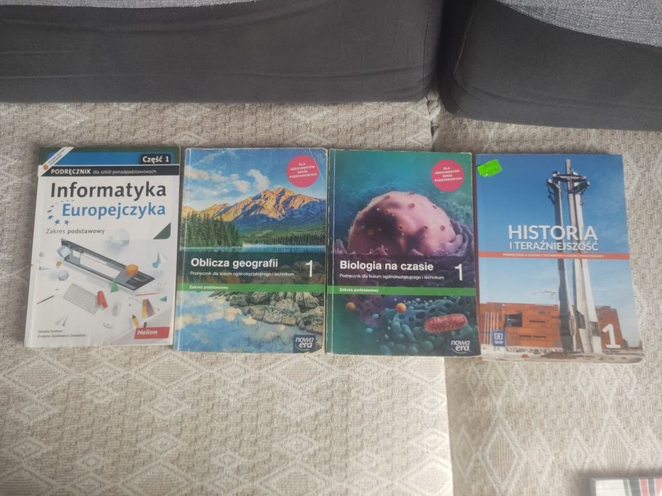 Książki do liceum lub technikum klasa 1