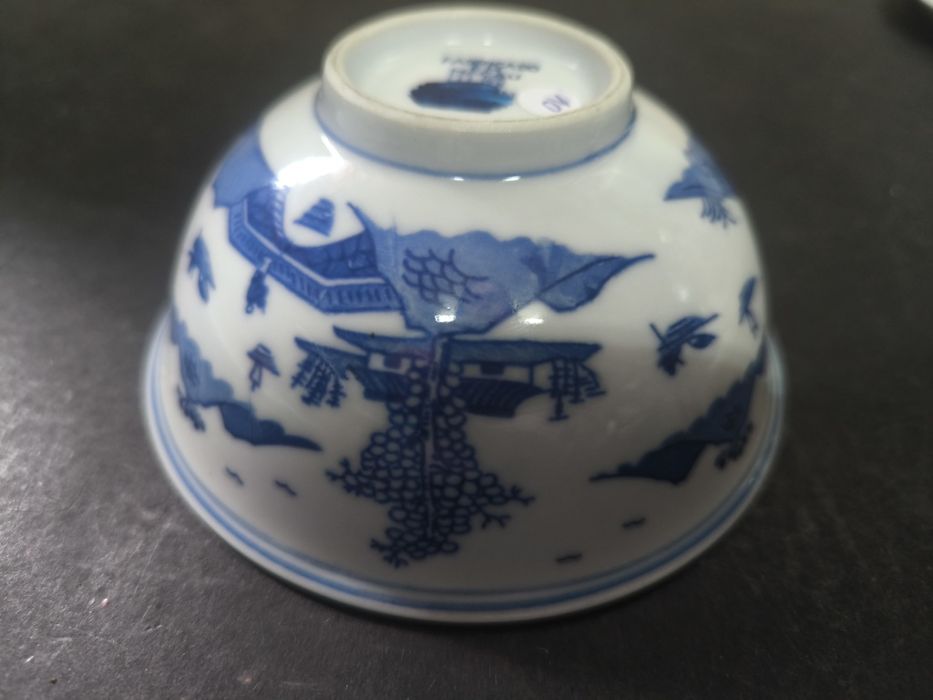Tigela de Porcelana Azul e Branca