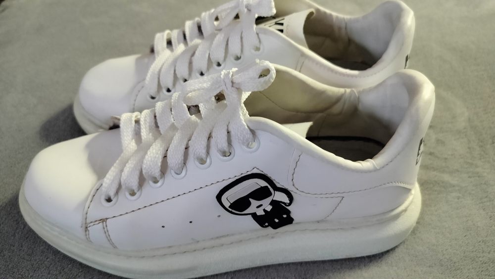 Buty damskie sportowe białe  sneakersy Karl Lagerfeld 40