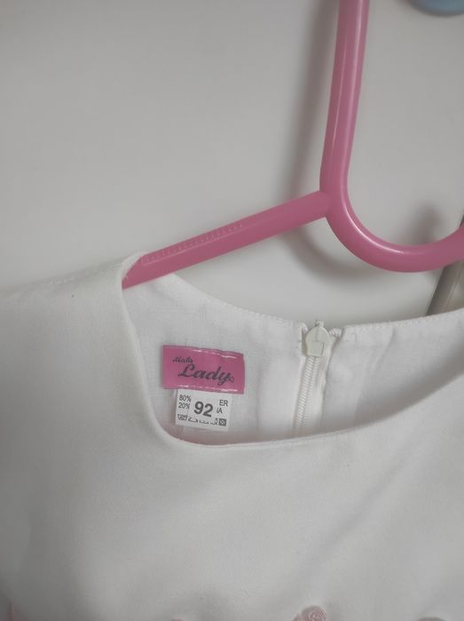 Śliczna sukienka rozm 92