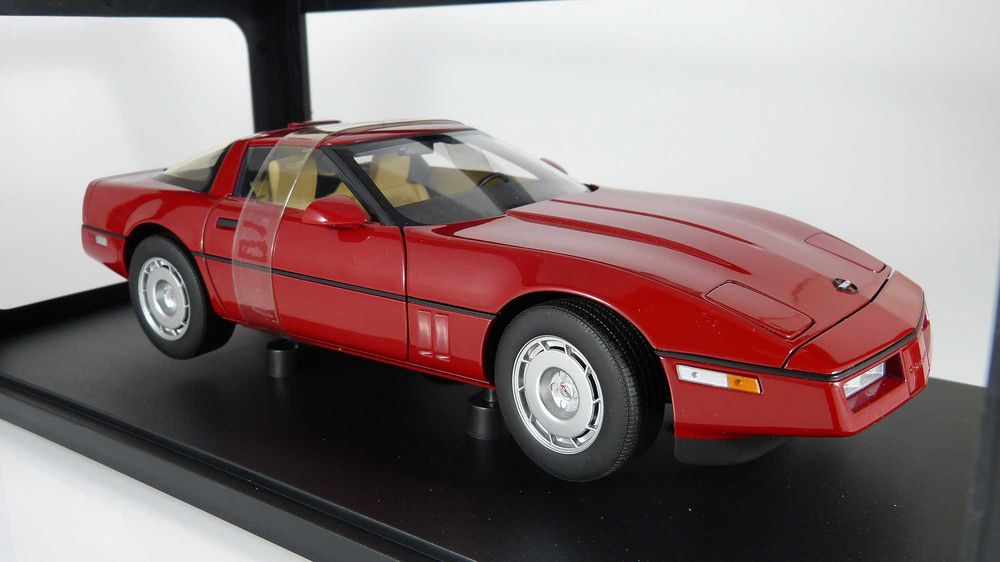 AUTOart Corvette 1:18 赤 Autoart 2020 Chevrolet Corvette C8 Stingray latarka czerwona