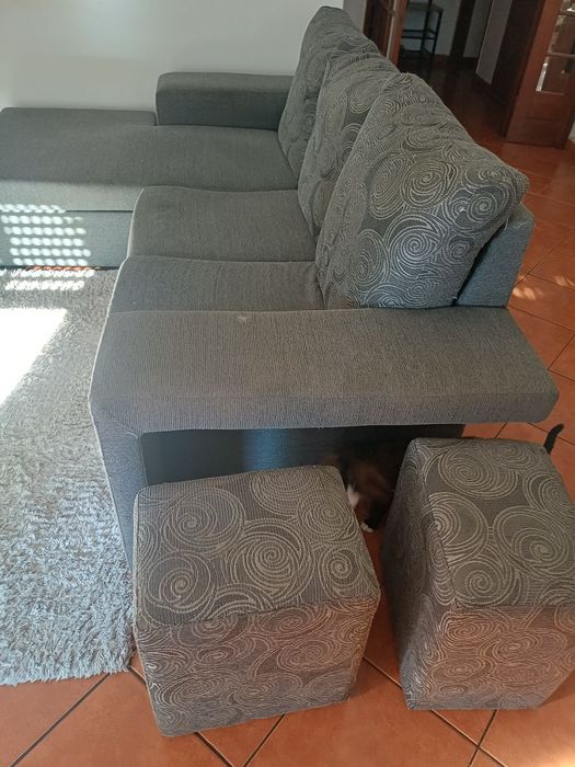 Sofá com  chaise longue