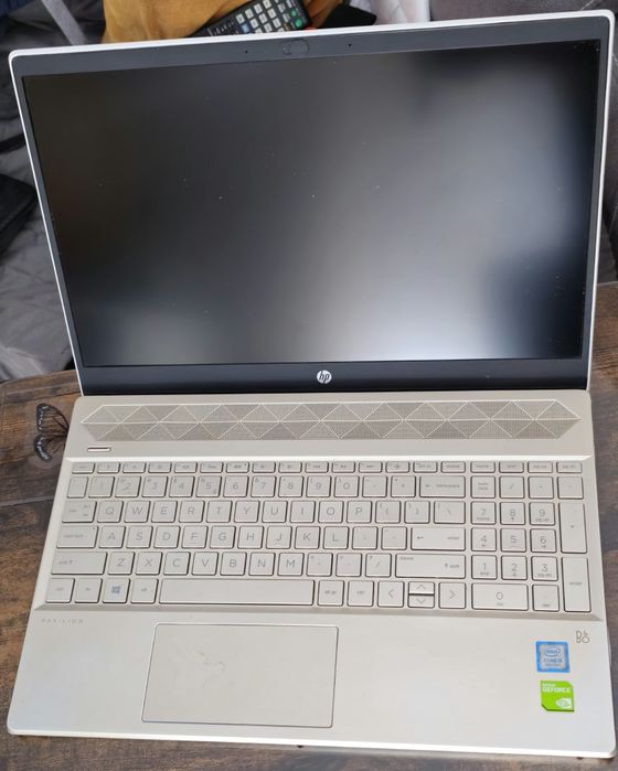 Laptop biały Pavilion 15 cs0xxx aluminium i5 8GB 240SSD MX150