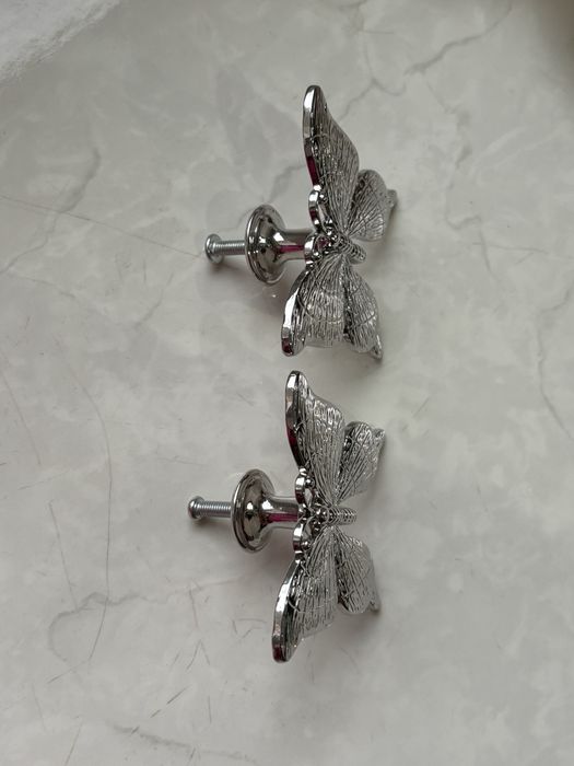 Металлические ручки в форме бабочек