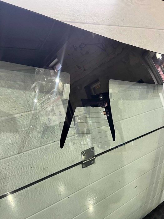 Лобове скло Tesla Model Y лобовое стекло панорама Тесла S 3 X Y заміна