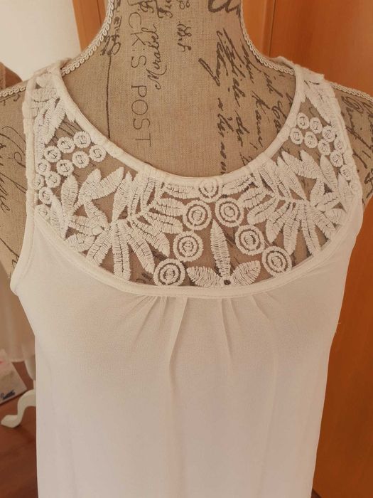 Vestido branco Stradivarius