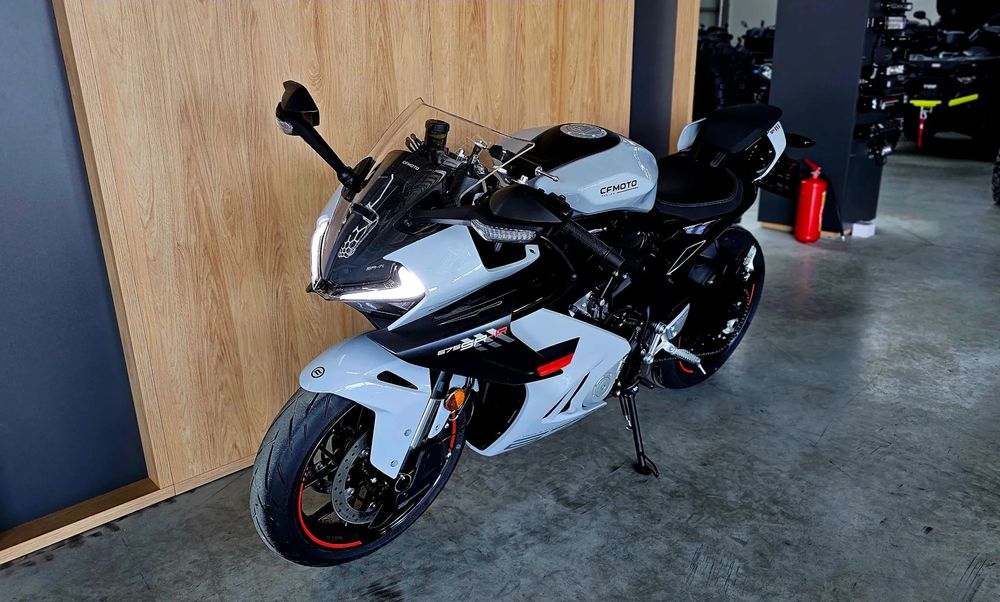 CFMoto 675SR Cfmoto 675SR-R