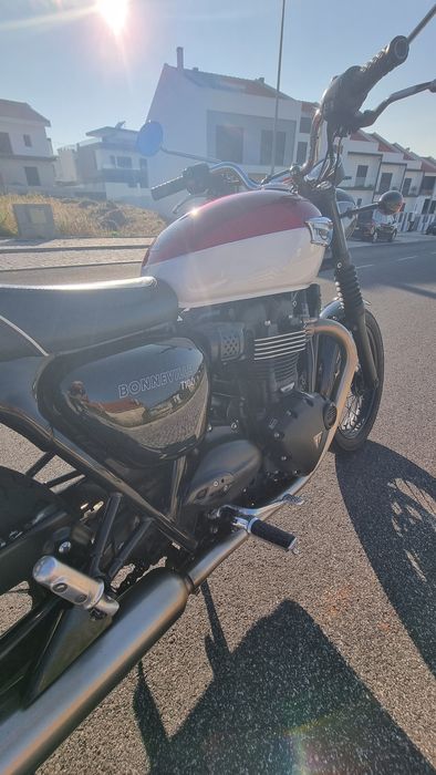 Triumph bonneville t100