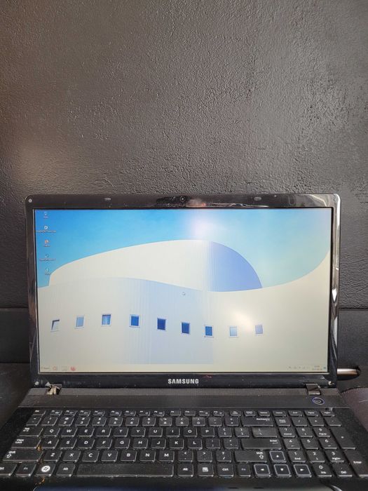 Laptop Samsung 17,3"