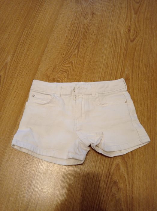 Szorty jeansowe dla dziewczynki. Rozmiar 122. Zara