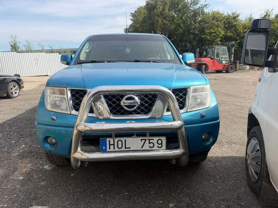 Nissan navara 4*4