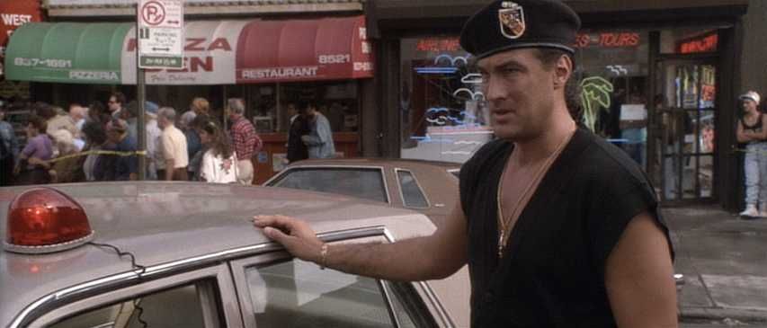 À PROCURA DE VINGANÇA (Steven Seagal) Realização de John Flynn